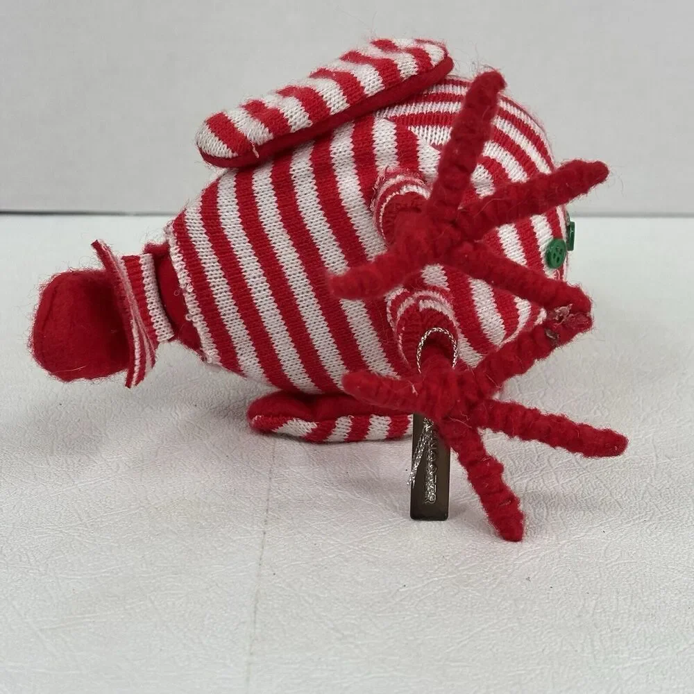 Target 2017 Snoozer Wondershop Spritz Featherly Friends Bird Christmas Red White